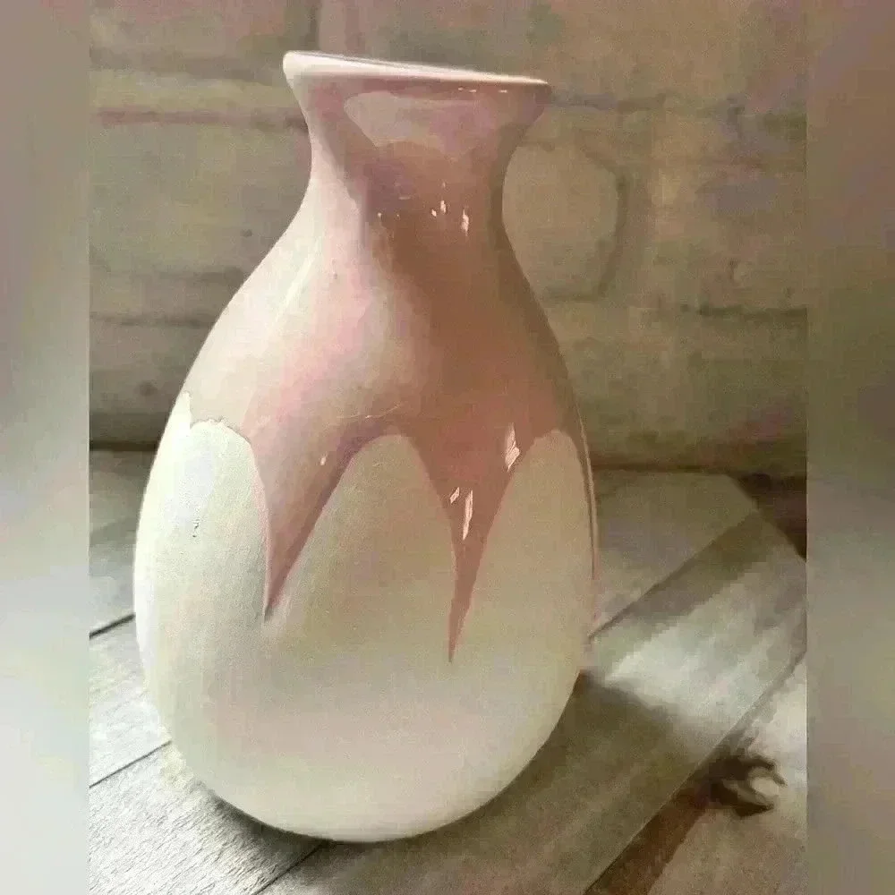 Isaac Mizrahi XO Siena Pink & White Ceramic Vase – Small Home Decor Accent Piece